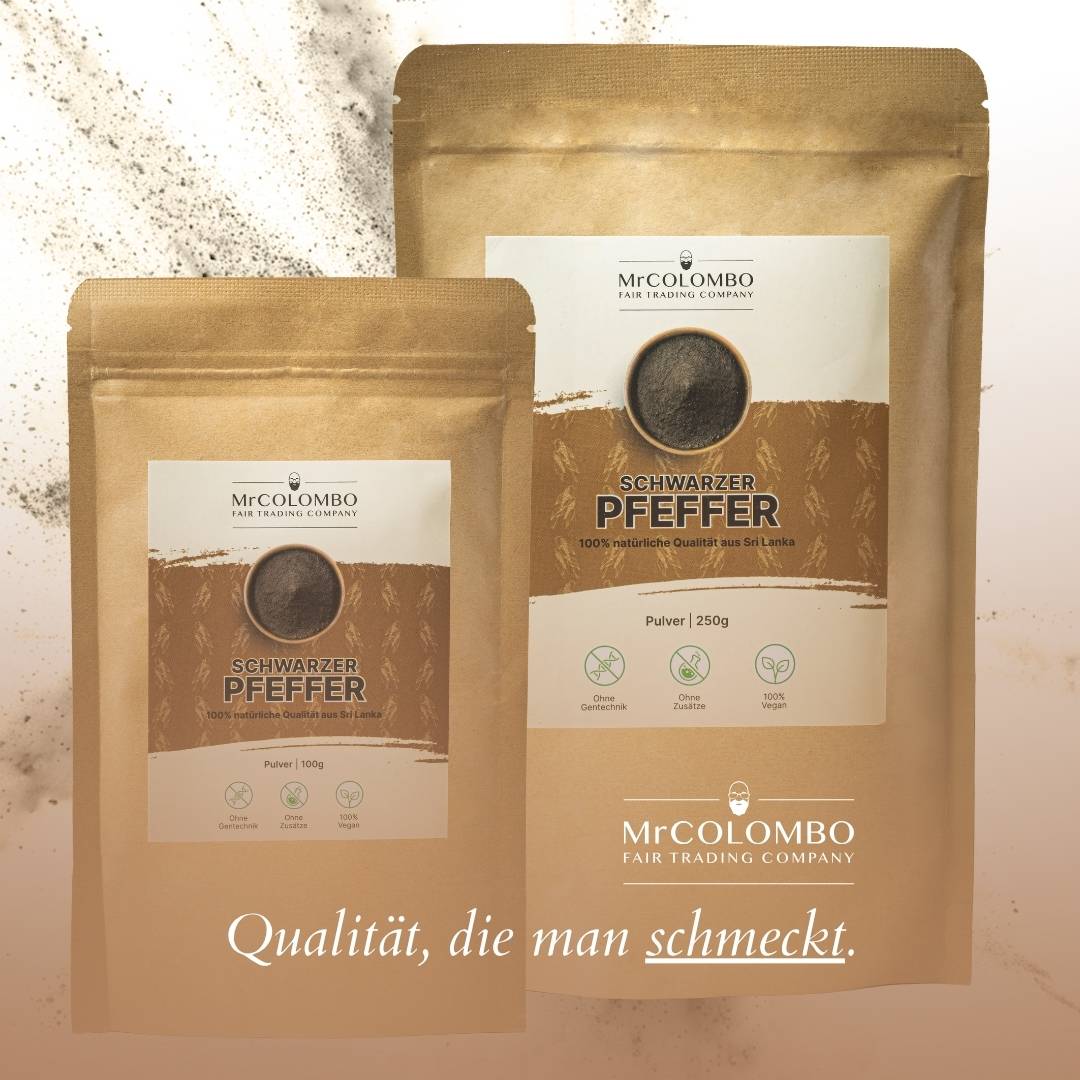 100g & 250g Beutel feines Pfefferpulver von MrCOLOMBO | direkt gehandelt, schonend verarbeitet. | Mit Aufschrift in der Grafik - Qualiät, die man schmeckt.