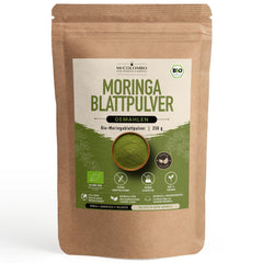 Bio Moringa Pulver aus Sri Lanka im MrCOLOMBO Papierbeutel auf weißem Hintergrund - 250 g