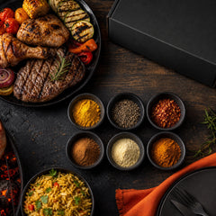Grillabend mit Steak, Hähnchen, Gemüse, Curry-Reis und sechs Gewürzen der BLACKBOX ON FIRE